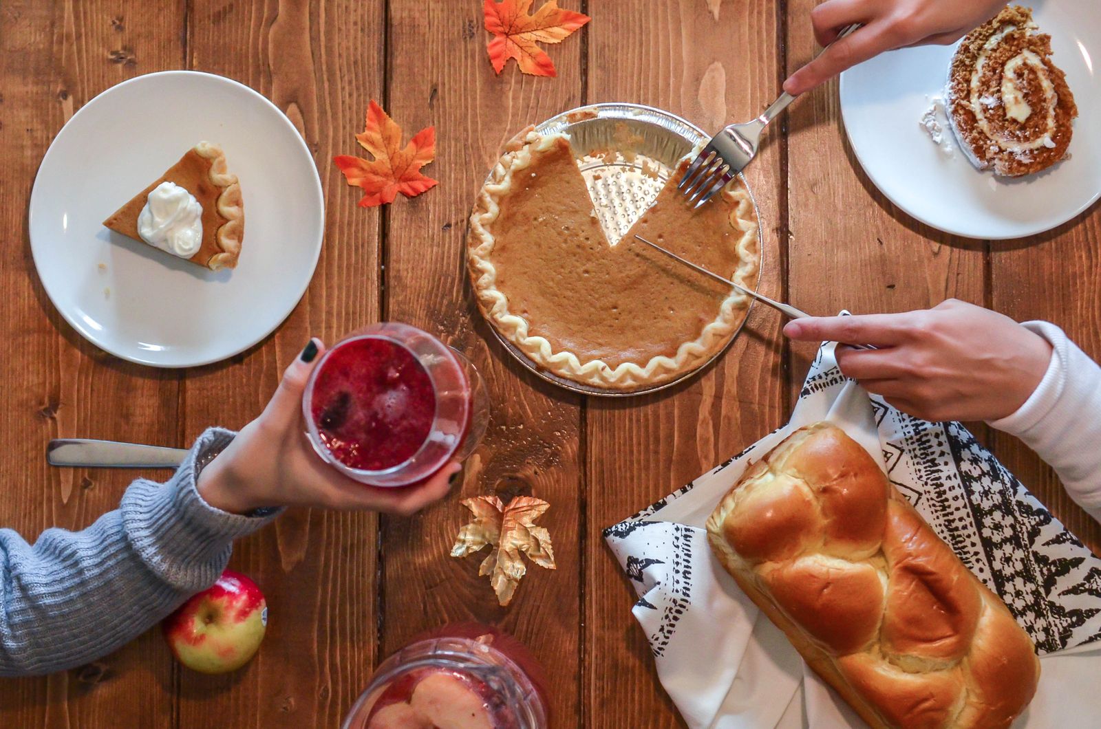 24-thanksgiving-would-you-rather-questions-ask-these-at-the-dinner-table
